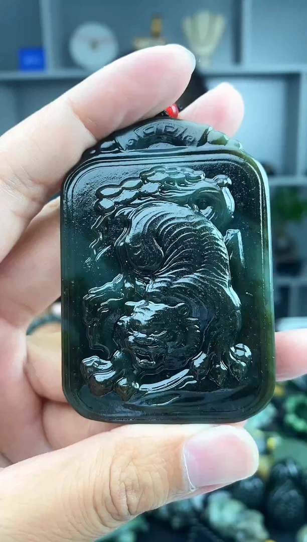 和田玉未镶嵌颈饰1