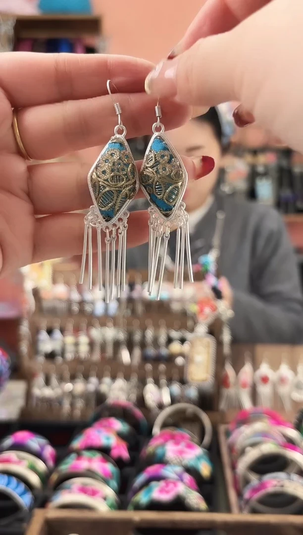 织绣艺枝独绣手工饰品123