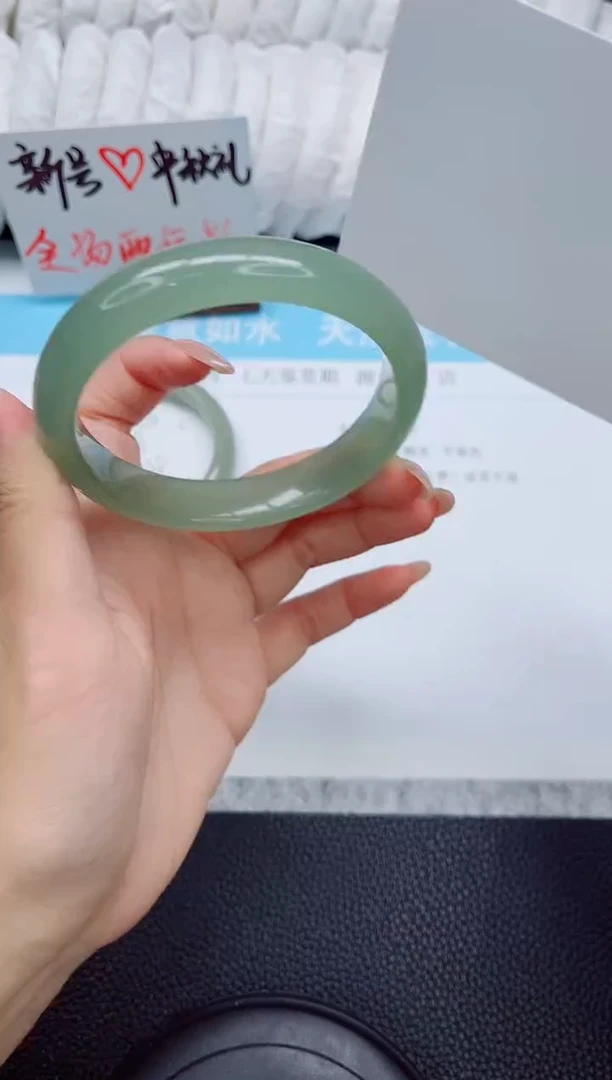 未镶嵌手镯石英质玉165-64