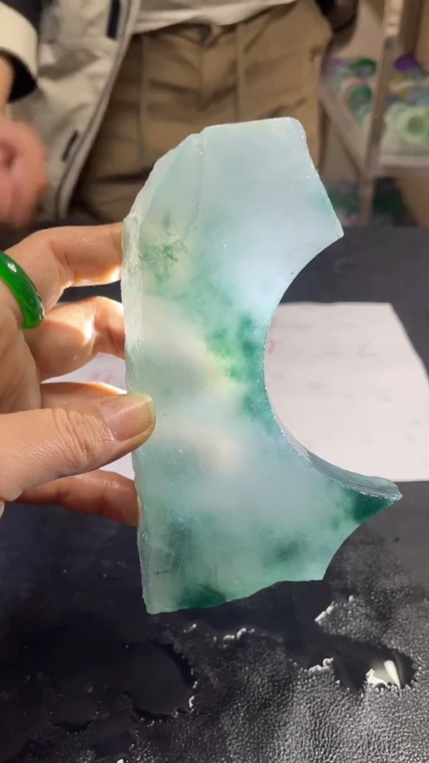 玉冰飘蓝花边角毛坯