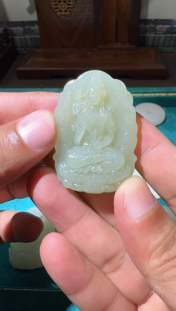 颈饰未镶嵌和田玉（糖玉）大势至菩萨属马