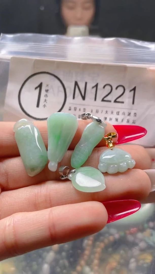 【闪购商品】翡翠颈饰未镶嵌/N/翡翠A货一图一物