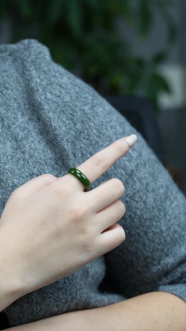 未镶嵌戒指和田玉1