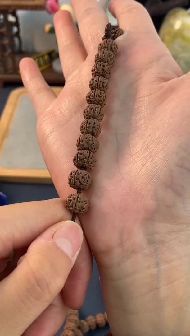 手串金刚菩提831凹底梅花长串