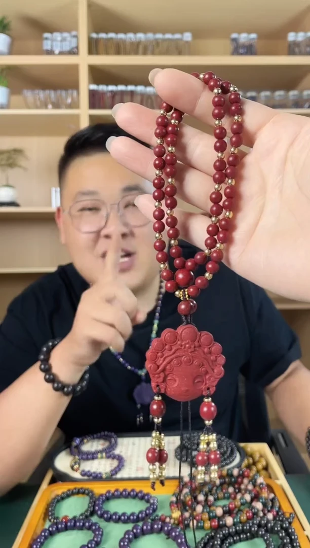 泥塑[非遗合香]花蕊夫人0.6脖挂配京剧脸谱