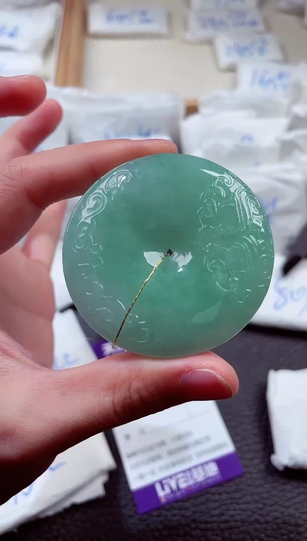 翡翠未镶嵌颈饰000006476