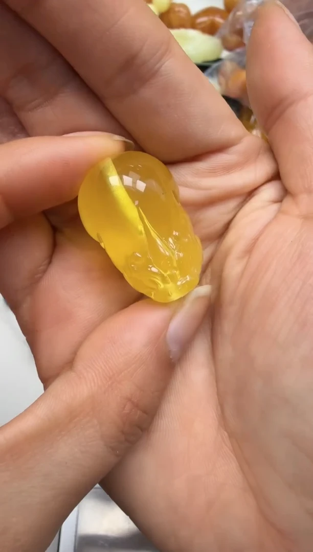 裸石琥珀未镶嵌如图