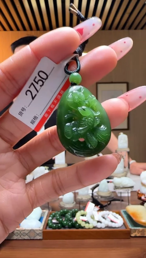 颈饰未镶嵌和田玉0