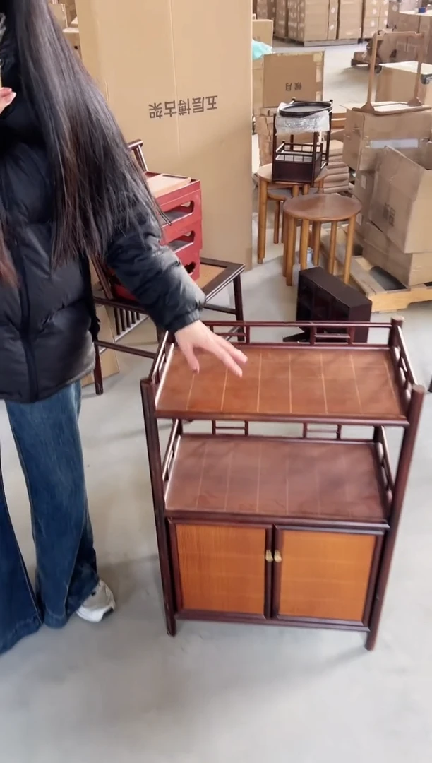 若水，微瑕不退换，有划痕