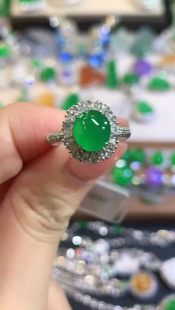 18K金镶嵌戒指翡翠q84