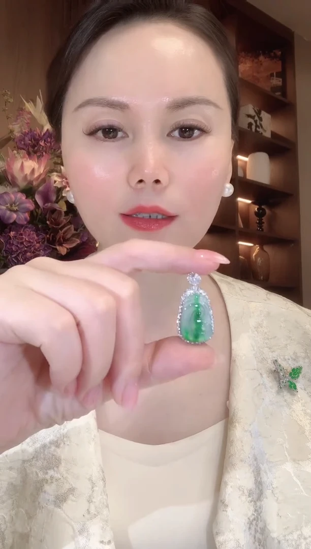 吊坠(不含链)18K金镶嵌翡翠A62