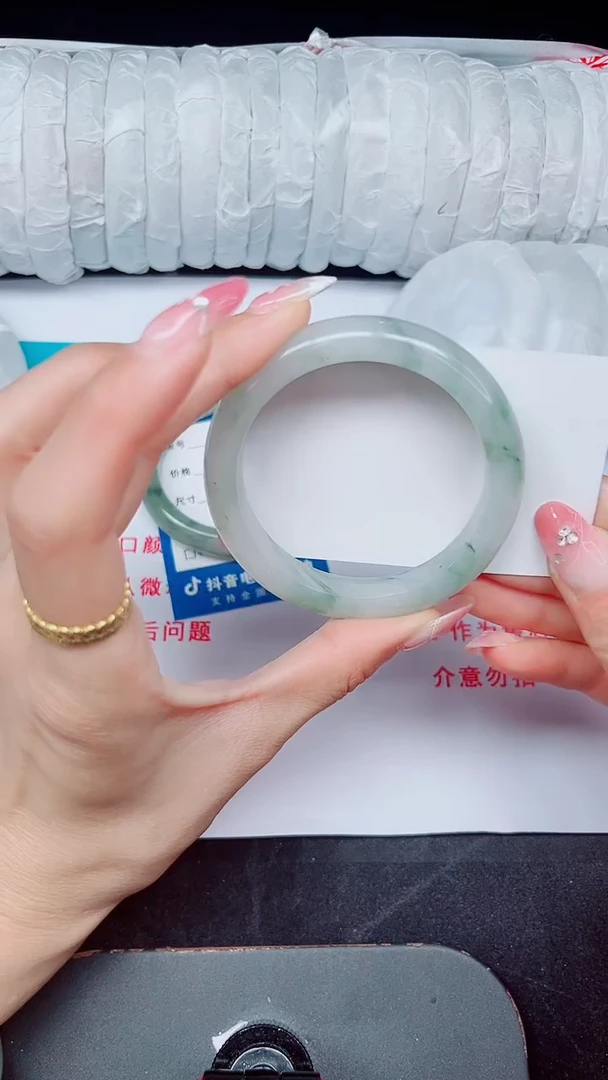 未镶嵌手镯石英质玉330-55/56