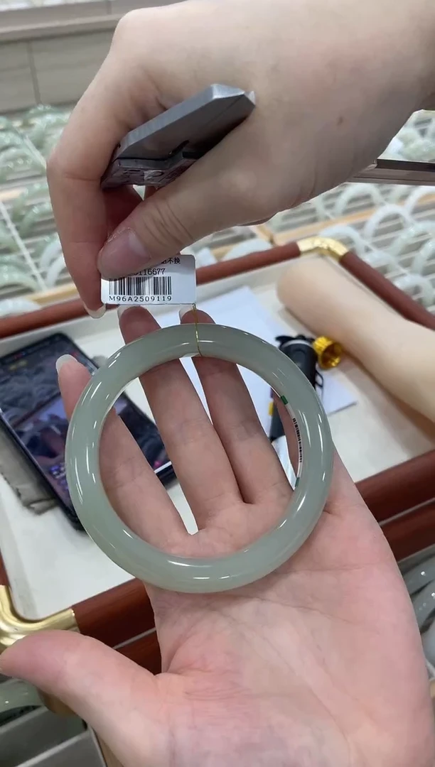 未镶嵌手镯和田玉62圈口 9119