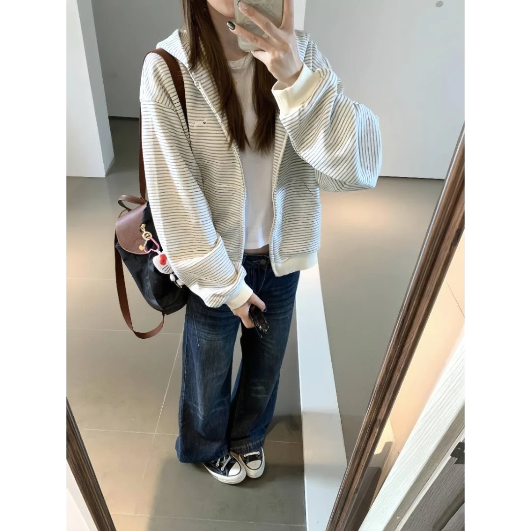 【双11狂欢】刺绣条纹拉链短款外套女秋冬韩版时尚百搭开衫连帽卫衣