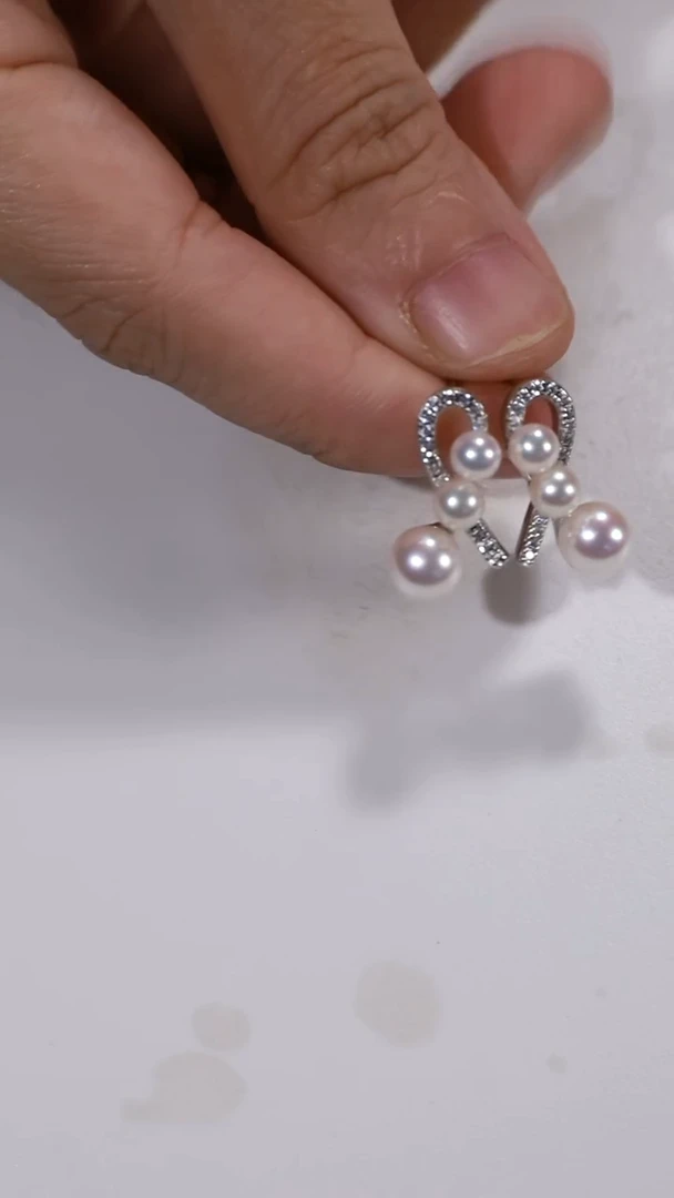 银S925镶嵌耳饰海水珍珠海水akoya珍珠设计款爱心耳饰
