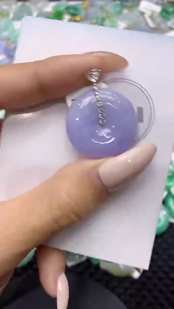 颈饰18K金镶嵌翡翠111111111111