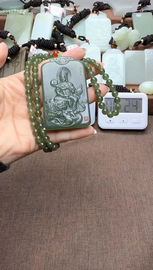 颈饰未镶嵌和田玉1