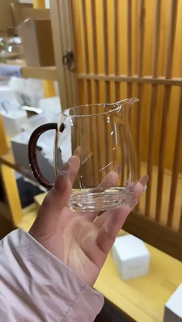 玫瑰金诚然公道杯