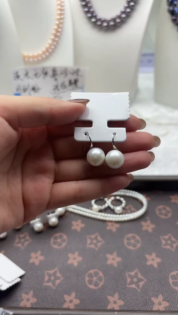 未镶嵌耳饰淡水珍珠高跟鞋耳钉49