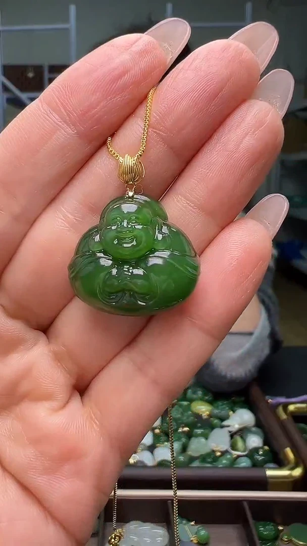 颈饰18K金镶嵌和田玉(多样性发货.发其一）10.29.36