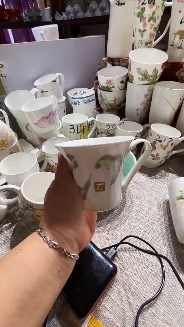 碗闪购商品  库存产品默认微瑕介意慎拍