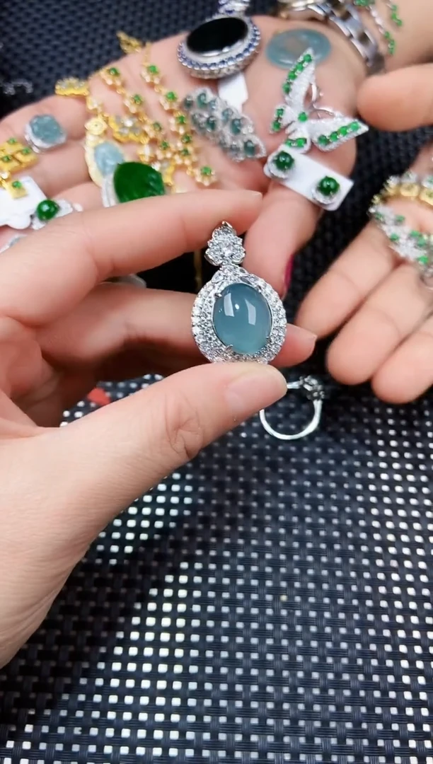 【闪购商品】翡翠吊坠(不含链)未镶嵌111111111