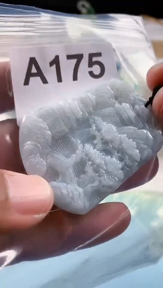 【闪购商品】翡翠挂件未镶嵌天然翡翠吊坠挂件