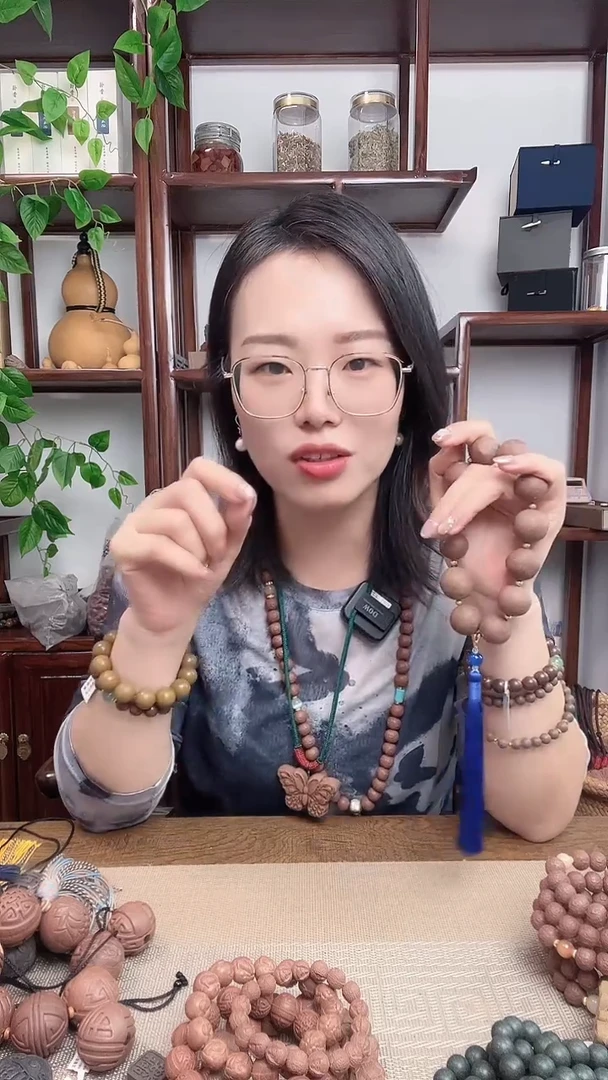 泥塑龙涎香方的12颗珠子手持