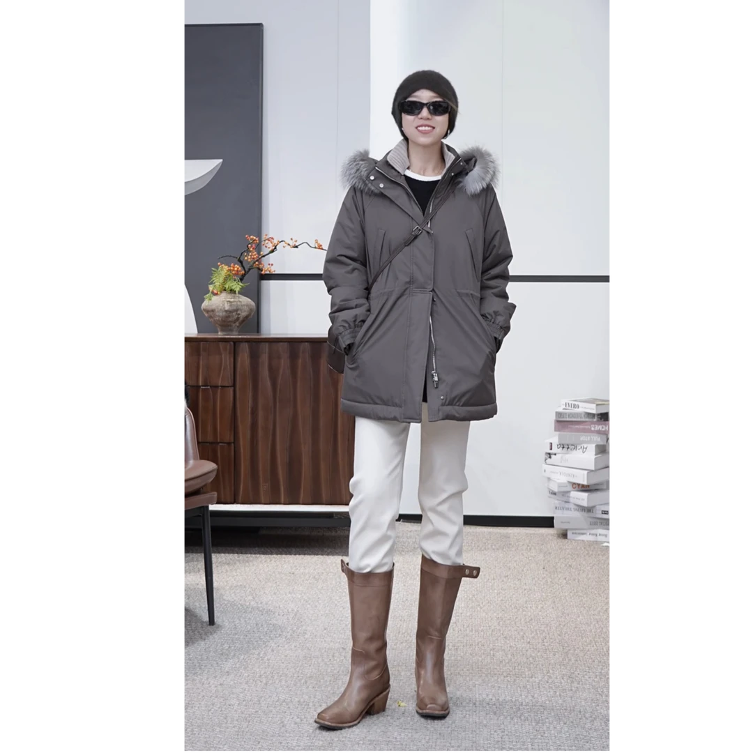 现货【诺丁山下】L*P同源轻奢银狐帽条加厚羽绒棉服外套25307007