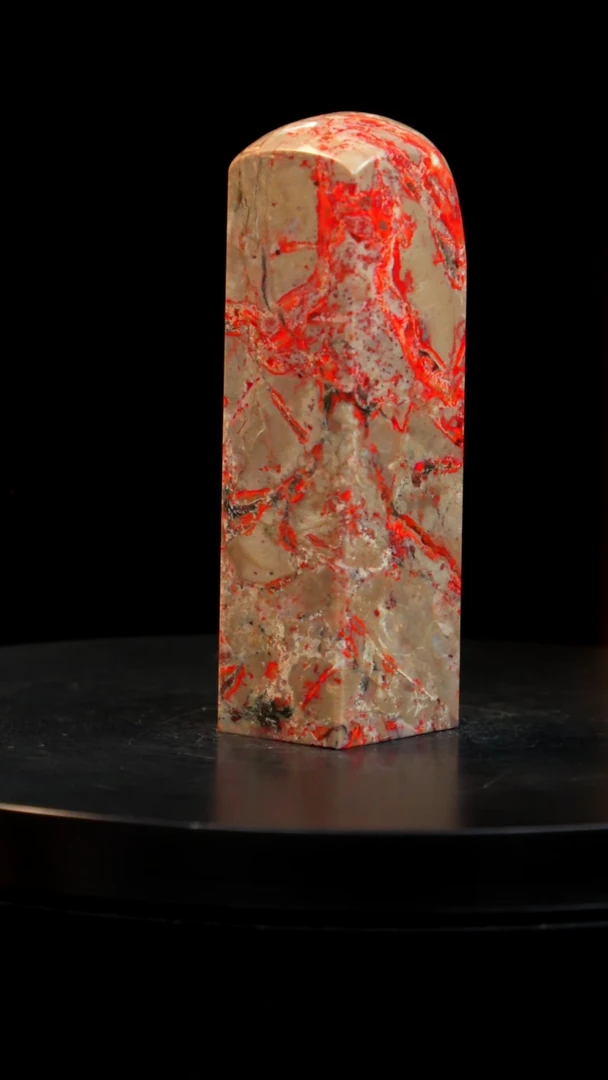 鸡血石田黄鸡血石