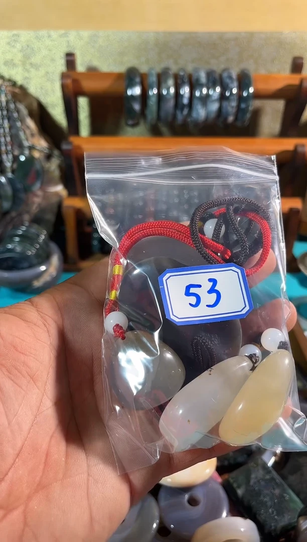 玛瑙/玉髓颈饰未镶嵌羽*名大甄选哈哈哈哈