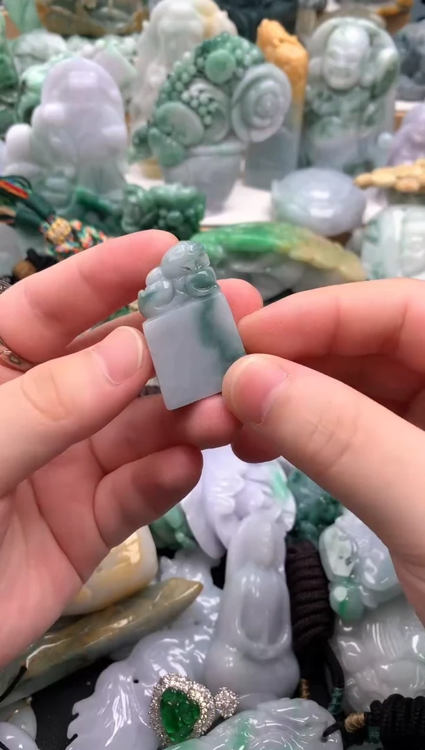 吊坠(不含链)未镶嵌翡翠1