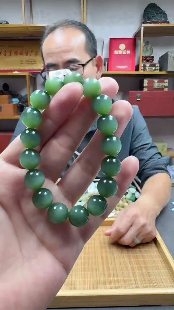 未镶嵌和田玉挂件12俄碧微猫