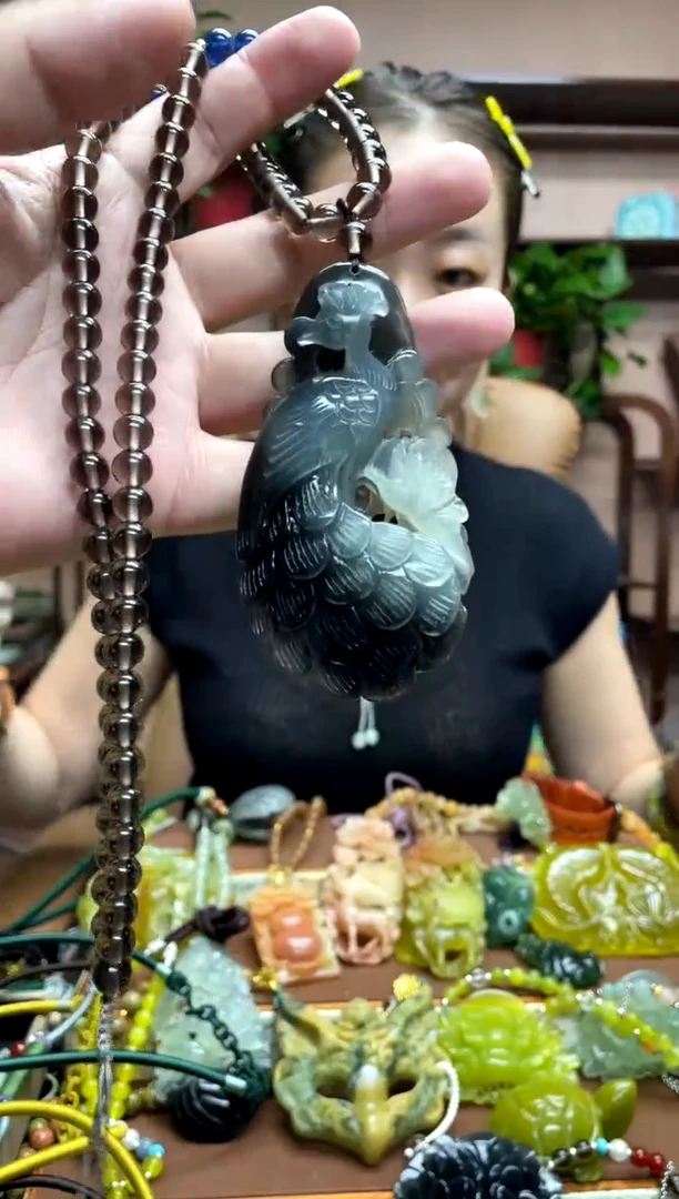 未镶嵌岫玉吊坠·