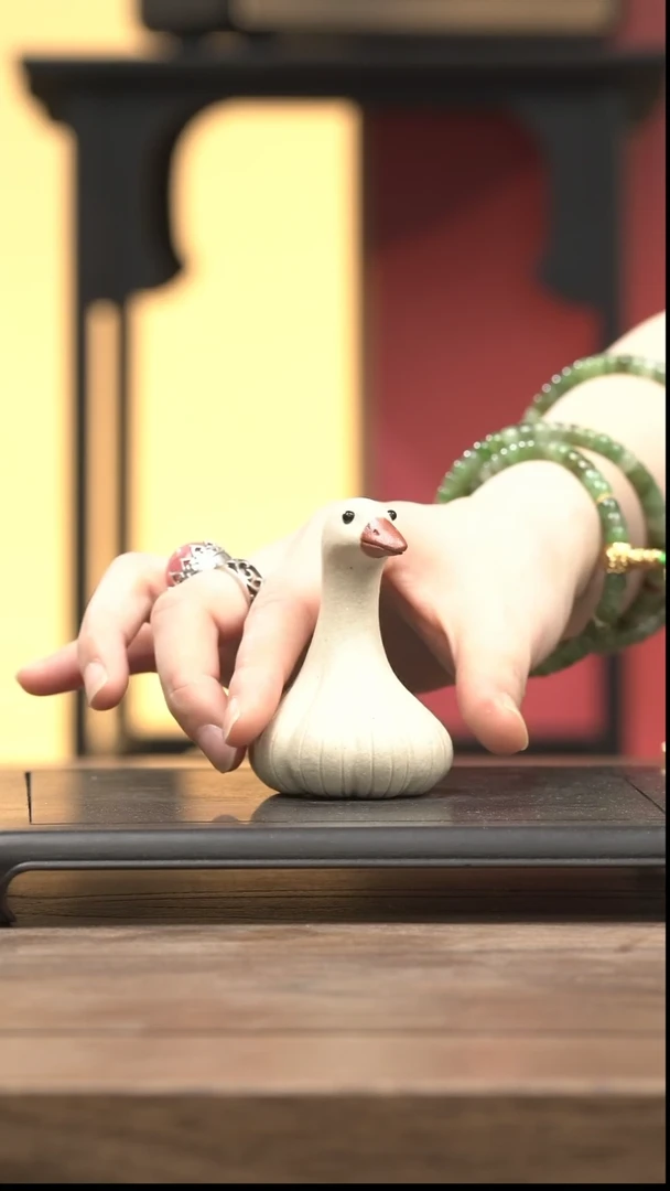 茶壶紫砂茶宠茶宠-蒜了鸭