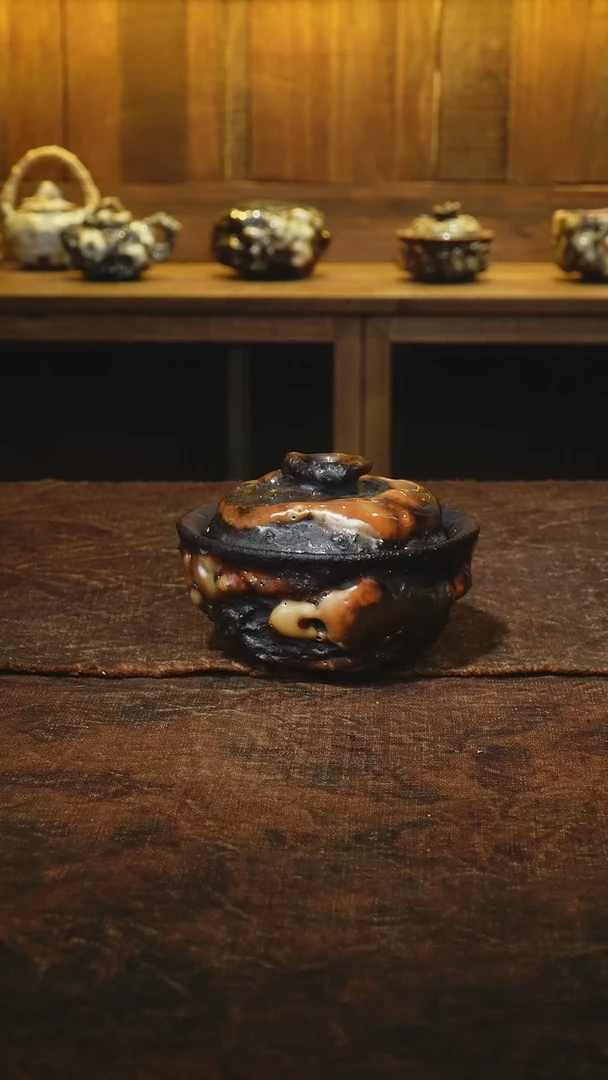 全手工柴烧堆釉金彩志野盖碗