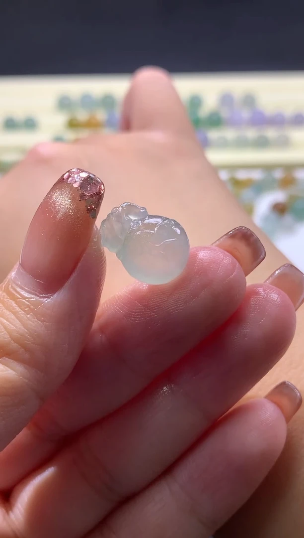 未镶嵌定制翡翠卡14*6.1*10.6mm