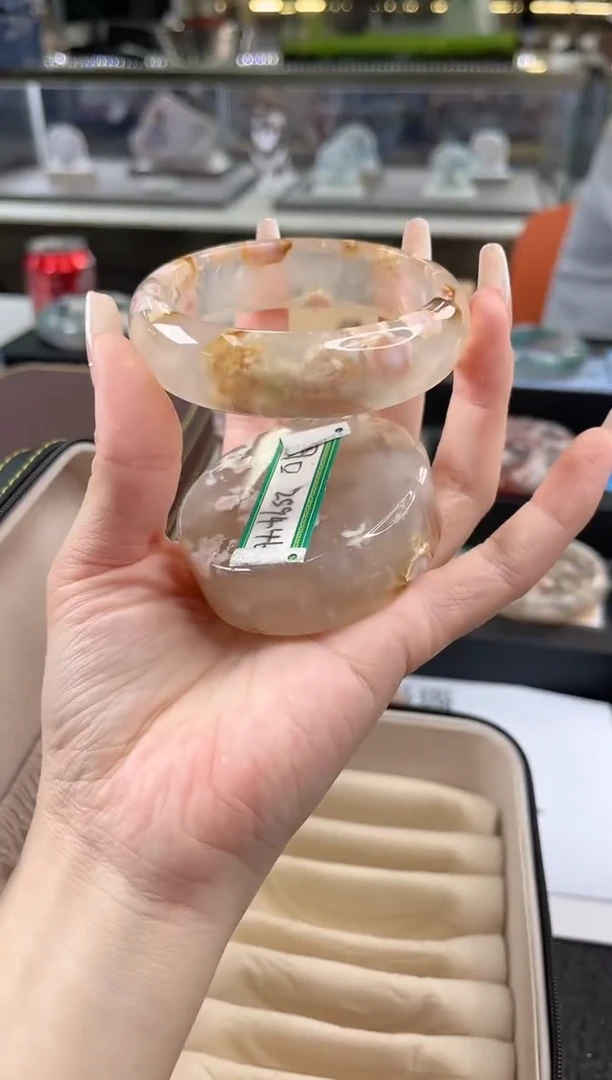 未镶嵌手镯石英质玉60圈口（赠品镯心）2s9446
