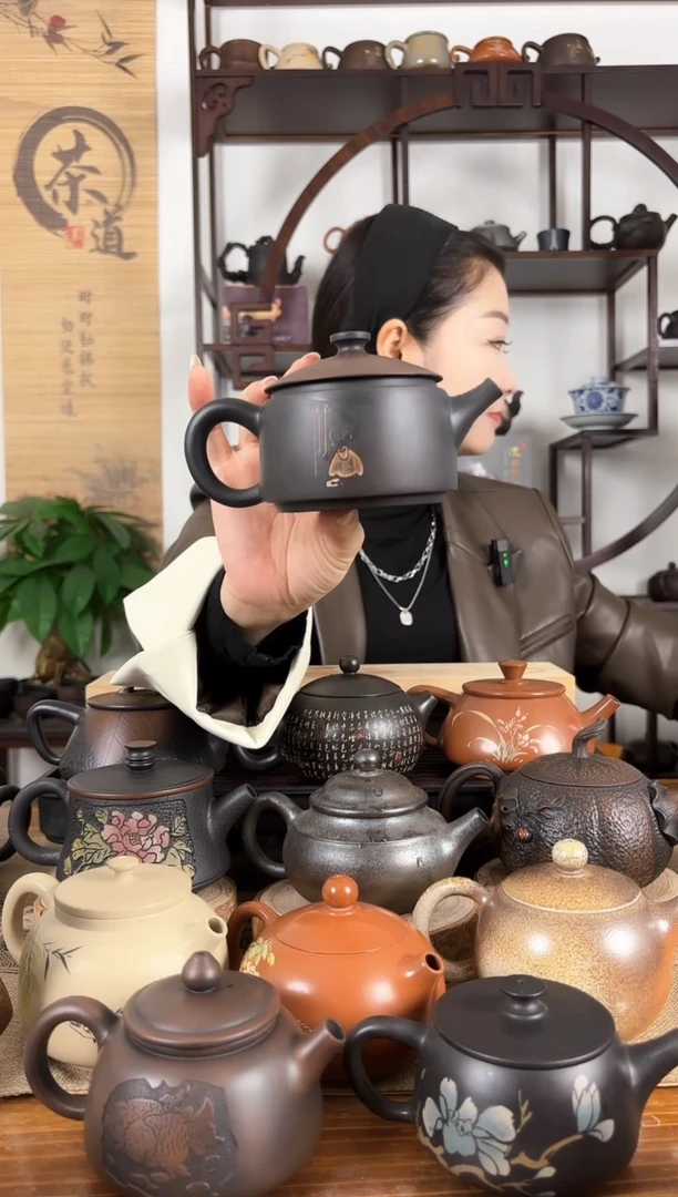云南建水紫陶茶壶180CC左右