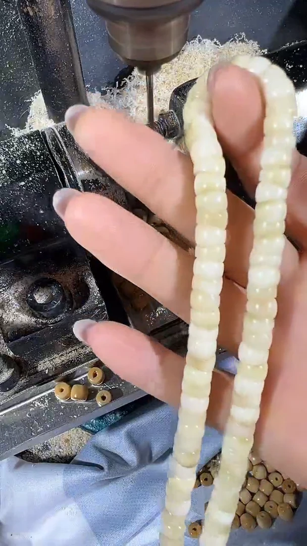 手串龙脊菩提脆****孩卡8斜切大肠小白龙85颗
