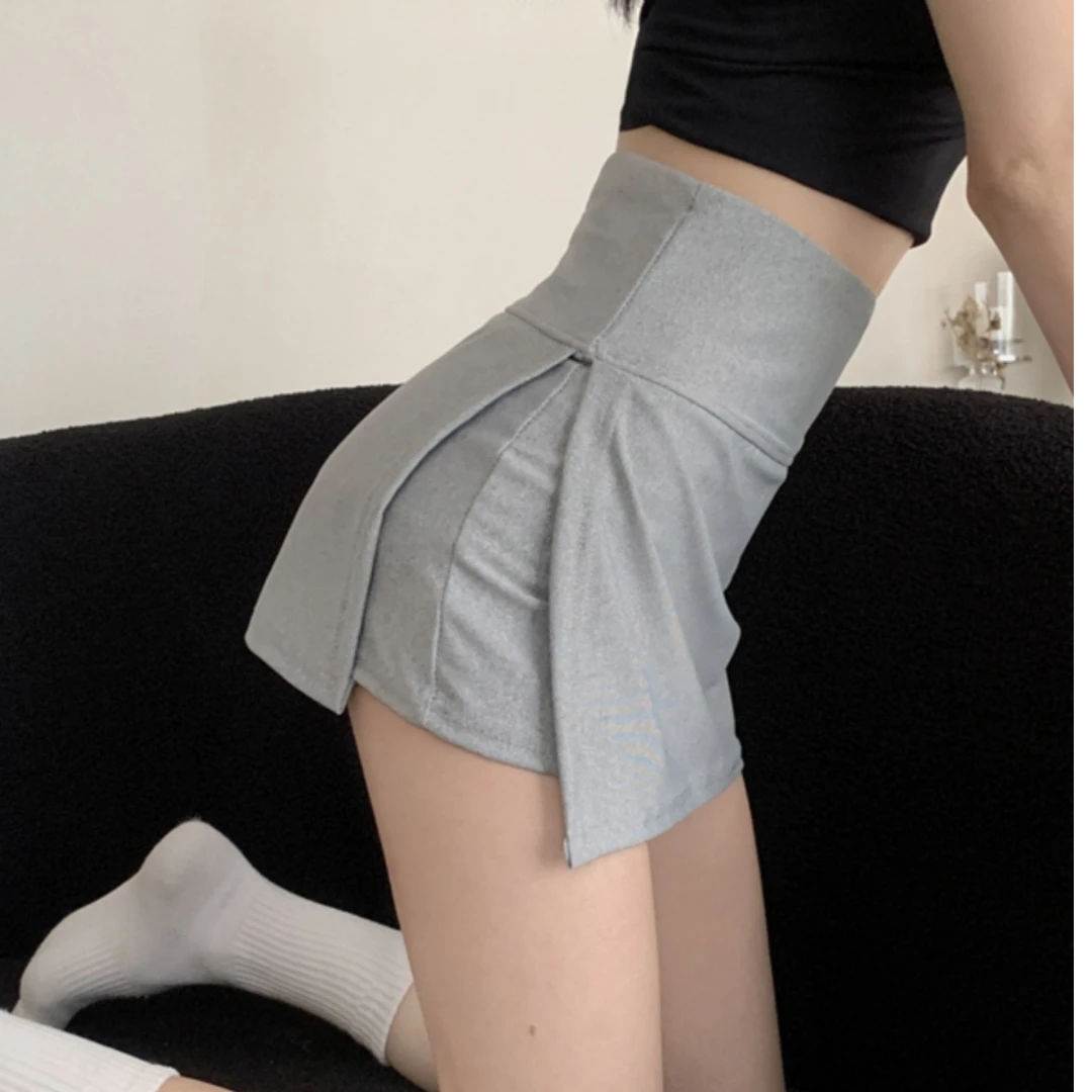 灰色运动包臀裙防走光a字半身裙女2025新款夏季高腰开叉短裙裤子