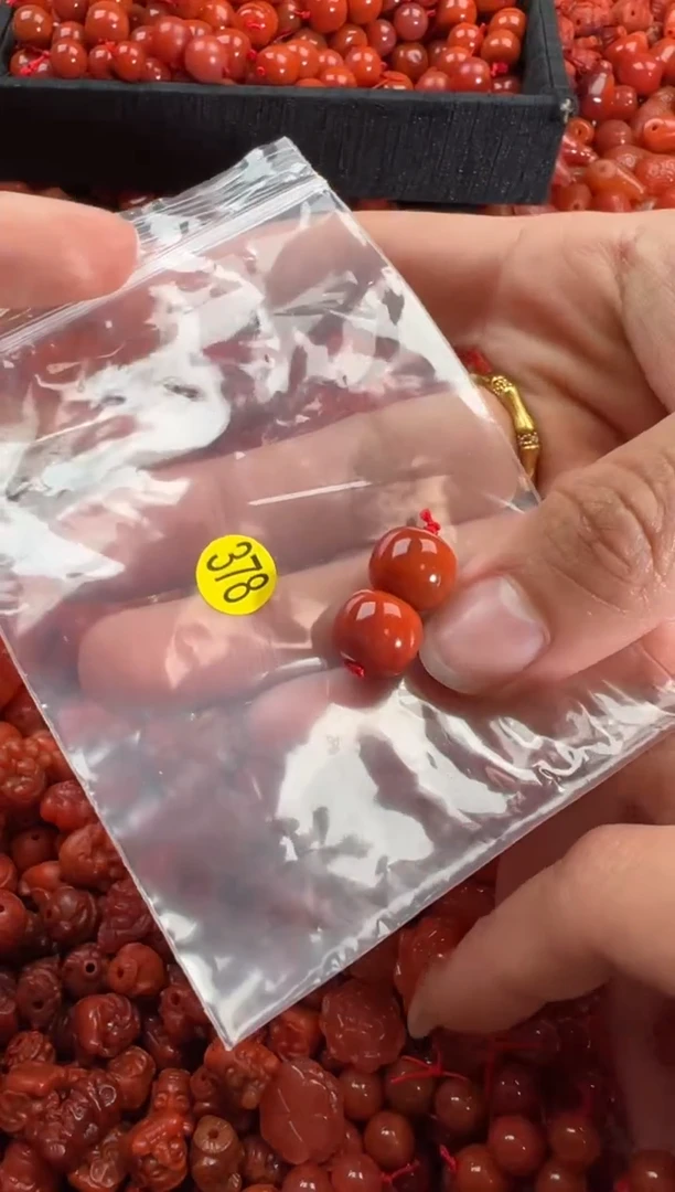 【闪购商品】南红玛瑙颈饰未镶嵌1