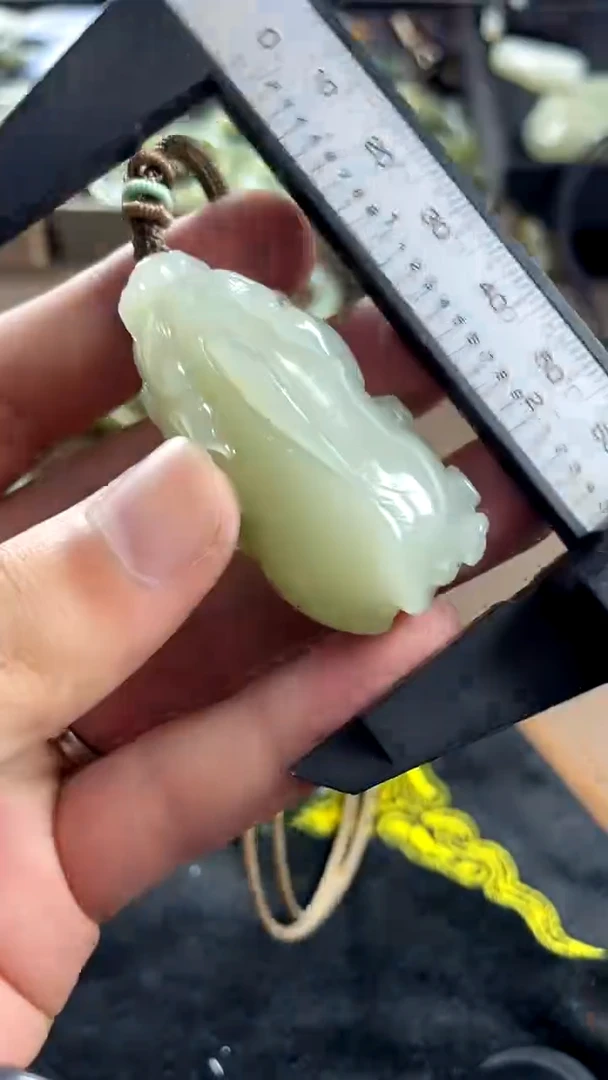 和田玉未镶嵌颈饰貔貅