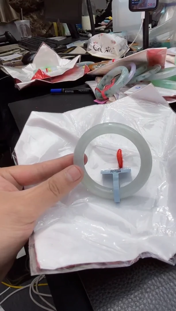 未镶嵌手镯翡翠5