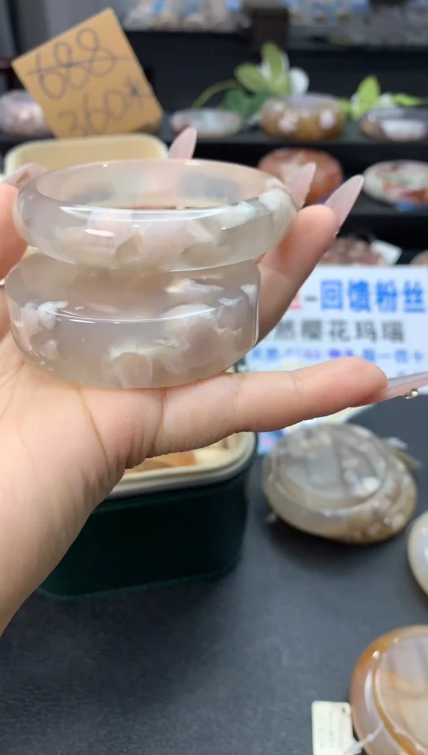 未镶嵌手镯石英质玉（60-61圈口）赠送镯心