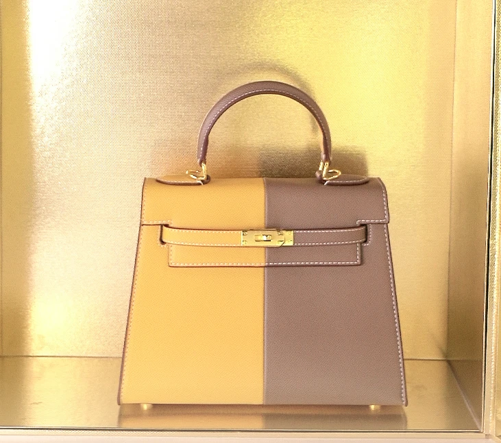 (新未拆封）轻奢时尚高级经典潮流百搭手提单肩斜跨女士包包