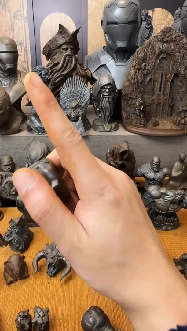 铁实心铁艺摆件~~小吞金（锈色）