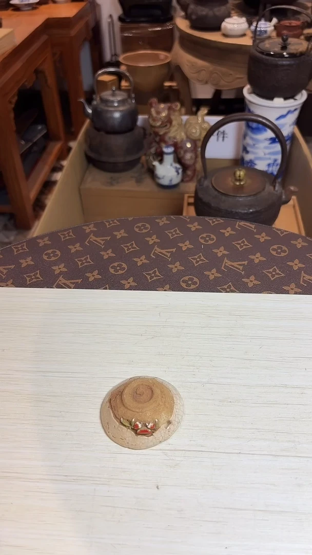 谢谢老板，回流产品有磨损正常，谨慎买!