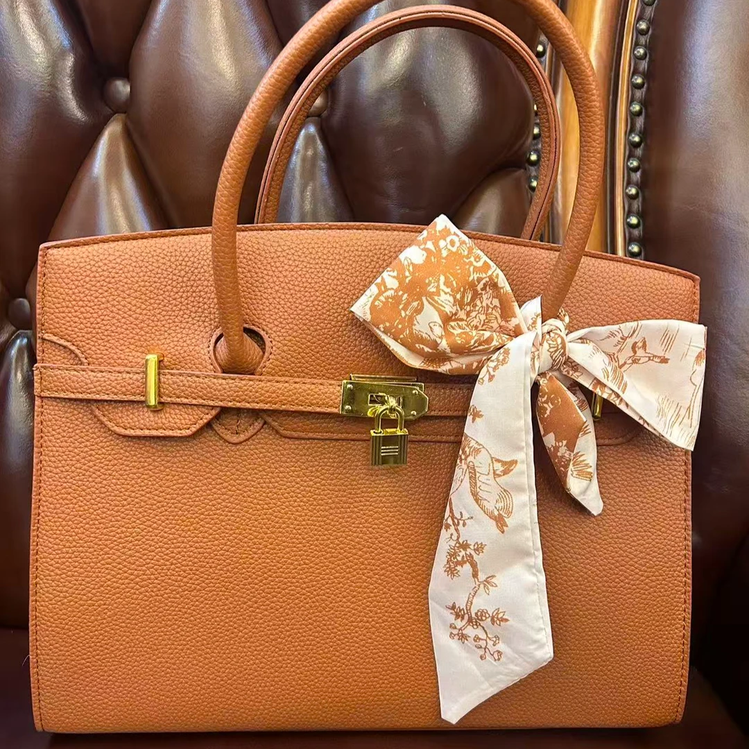 通勤轻奢风防刮斜挎款斜挎包手提包包单肩部分地区限拍，一到两个