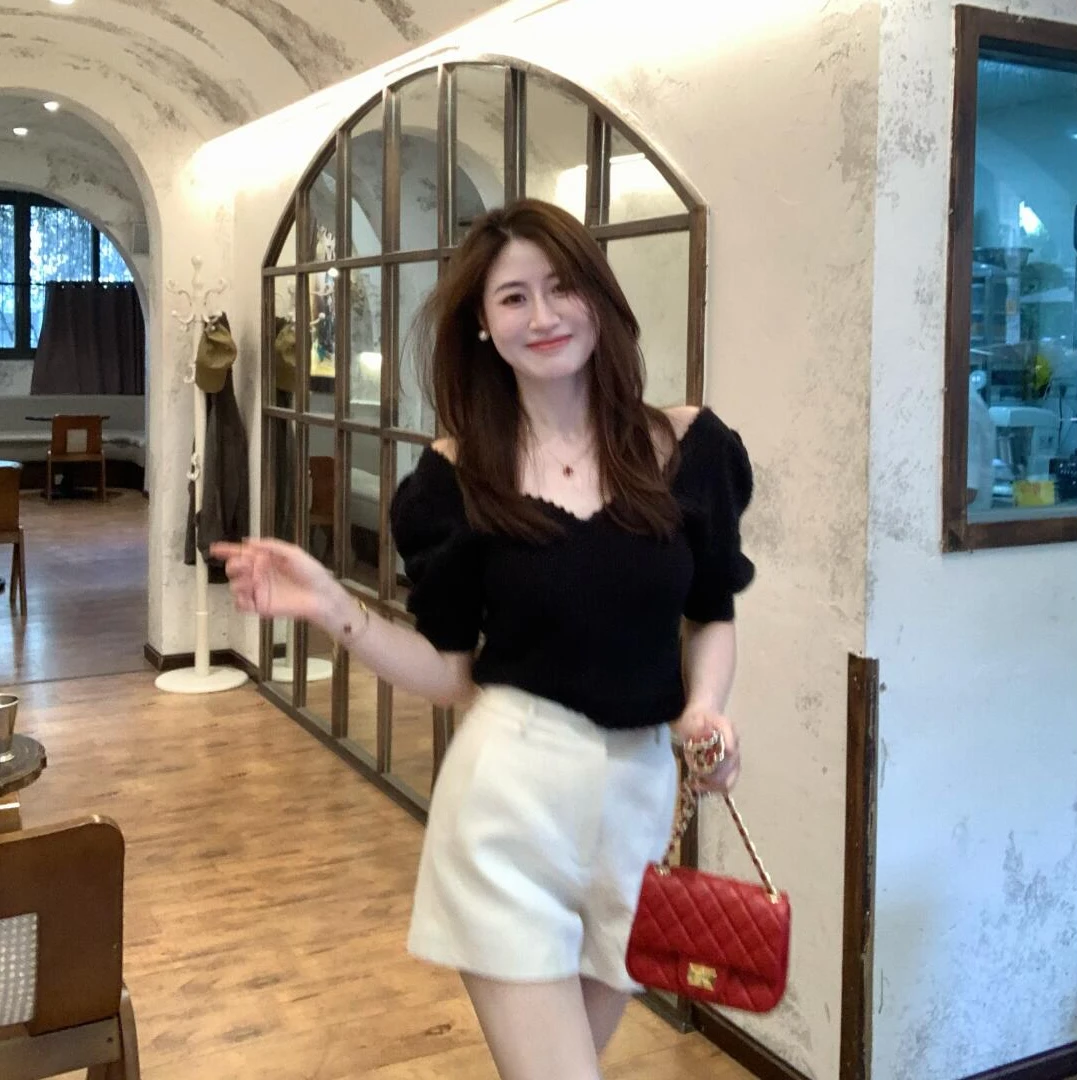 新款五一旅游出街衣服韩系显瘦上衣休闲短裤财阀千金女装